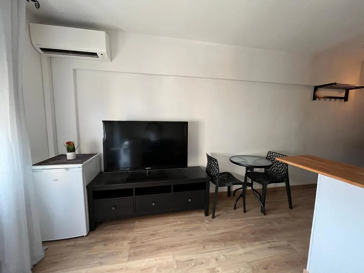 Bel Appartement Avec Emplacement Ideal Saint-Laurent-du-Var 0*,